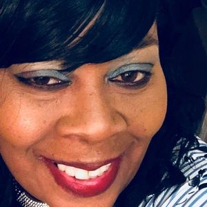 Meet your Posher, Glitz glam chic